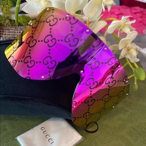 GUCCI GG Mask shaped sunglasses- love parade collection-multicolored SOLD OUT